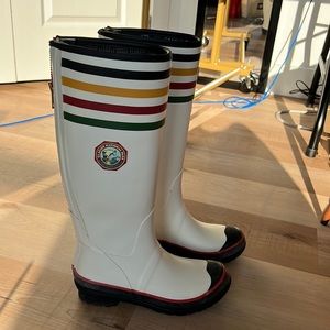 Pendleton rubber boots new condition size 39 US 8
